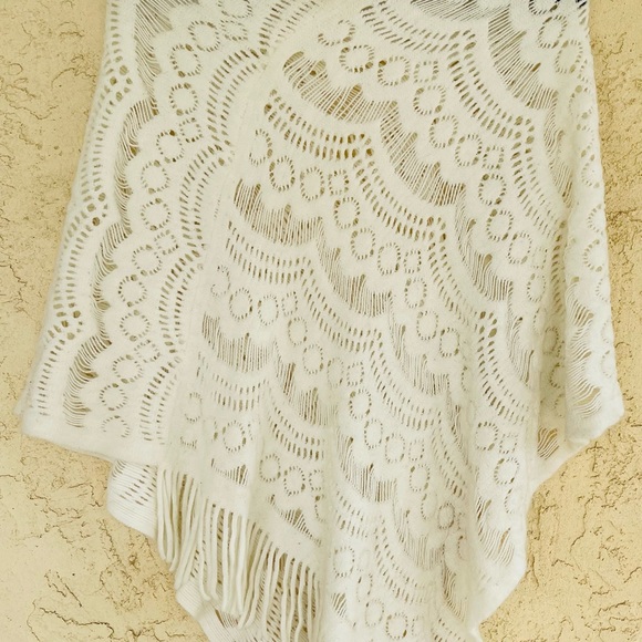Handmade Poncho - Picture 3 of 6